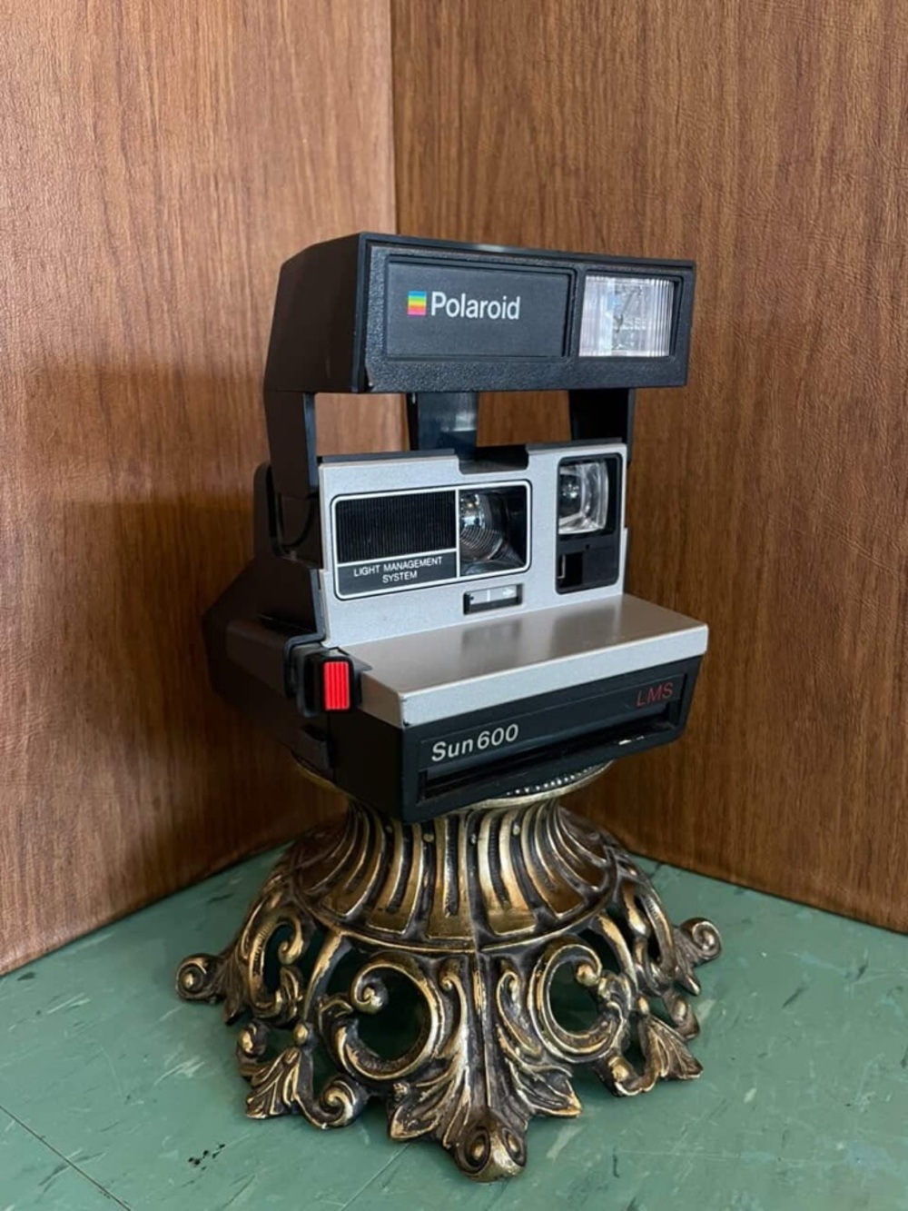 Vintage Polaroid camera Sun 600